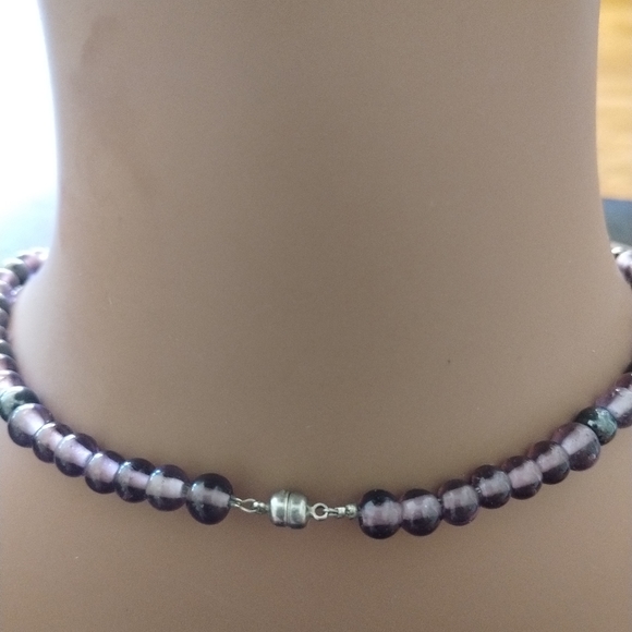 SALE: Elegant Pre-owned Purple Floral Inlay Beaded Necklace – Vintage Jewelry Co - Picture 5 of 6